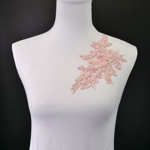 Applikation för klänning bukett rosa - vänster sida