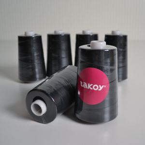 Overlock/coverlock polyester tråd TKY 5000 färg svart