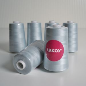 Overlock/coverlock polyester tråd TKY 5000 färg ljusgrå