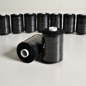 Polyester tråd TKY 1000 färg svart